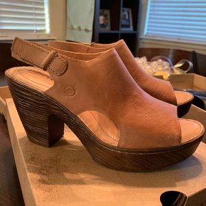 Born Leather Brown Peep Toe Casual Platform Sz 9
